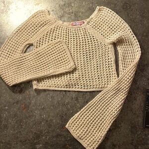 Urban sweater. Cropped.